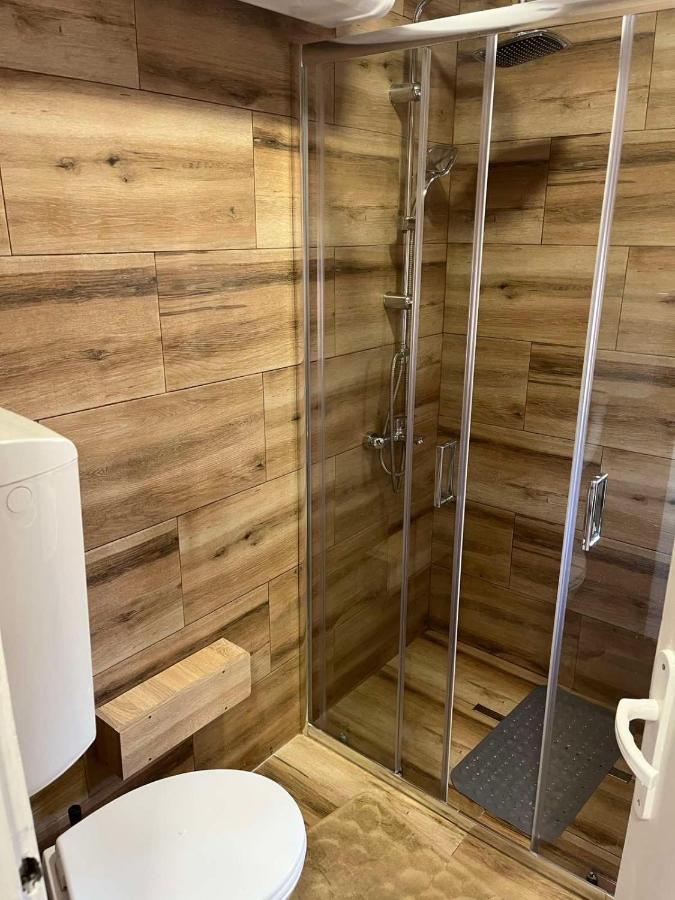 Apartman Petrov Donji Milanovac Exteriér fotografie